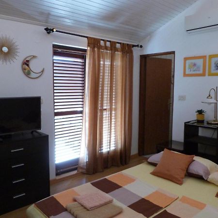 Apartments Eva Sukošan Екстериор снимка