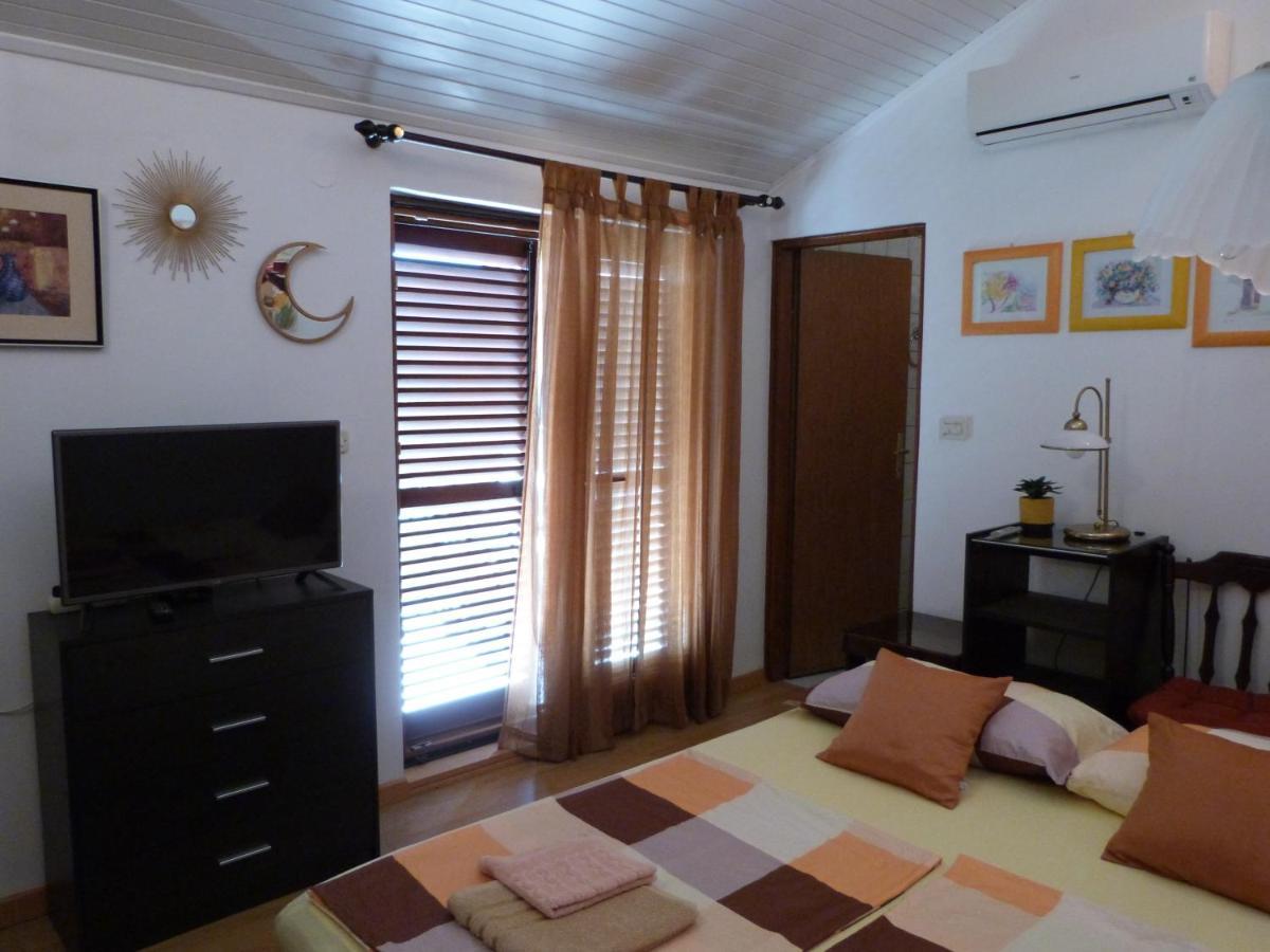 Apartments Eva Sukošan Екстериор снимка