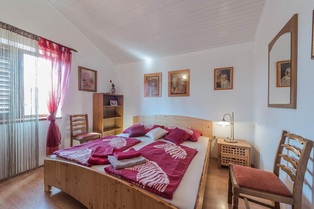 Apartments Eva Sukošan Екстериор снимка