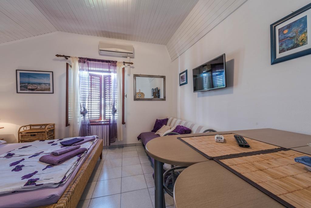 Apartments Eva Sukošan Екстериор снимка