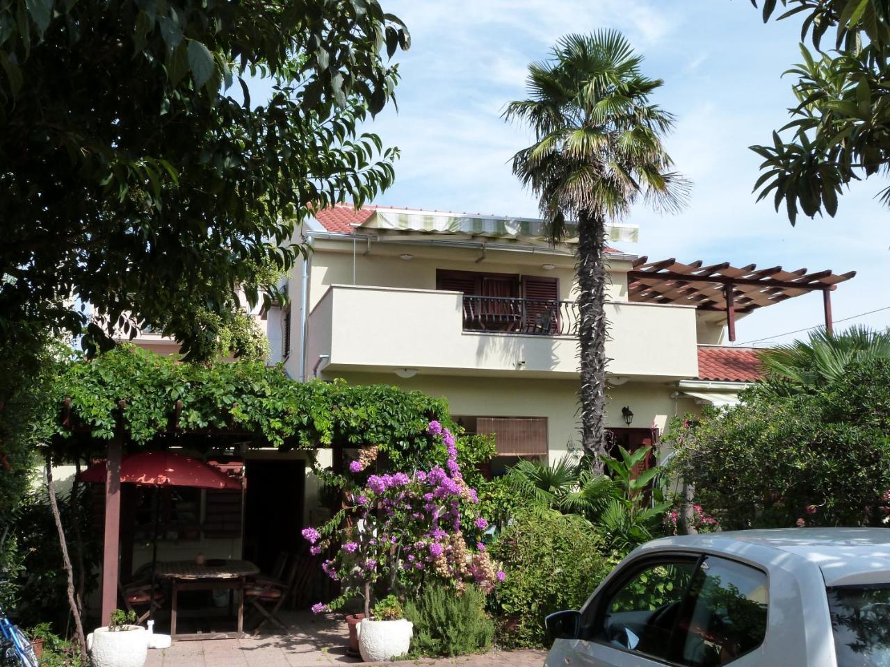 Apartments Eva Sukošan Екстериор снимка